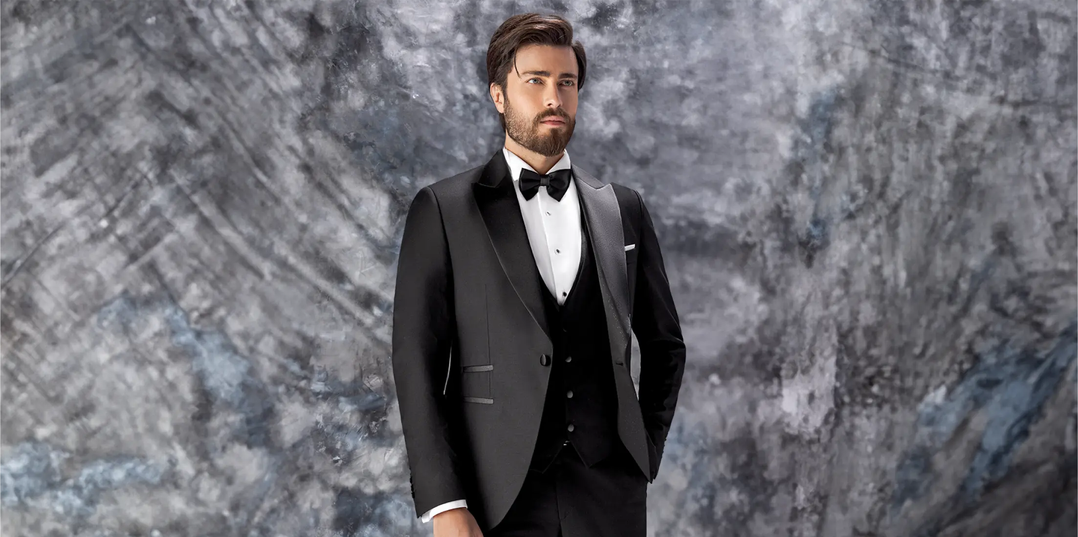 The Groom’s Guide: Choosing Your Timeless Wedding Suit